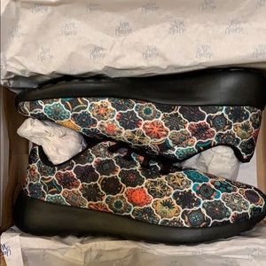 Bohemian pattern tennis shoes - Yes We Vibe. New